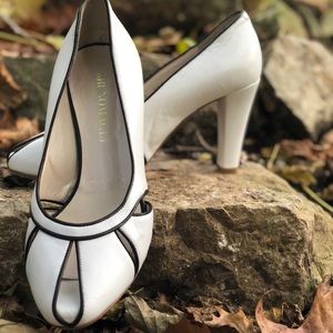 Bruno Magli Peep Toe